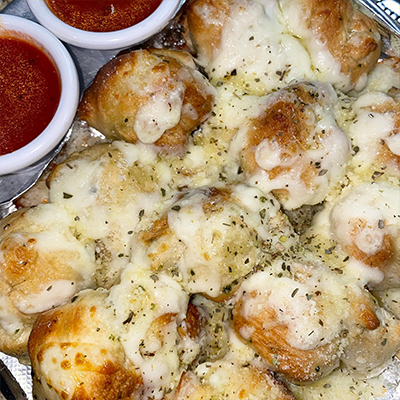 Garlic Knots with Mozzarella (6)